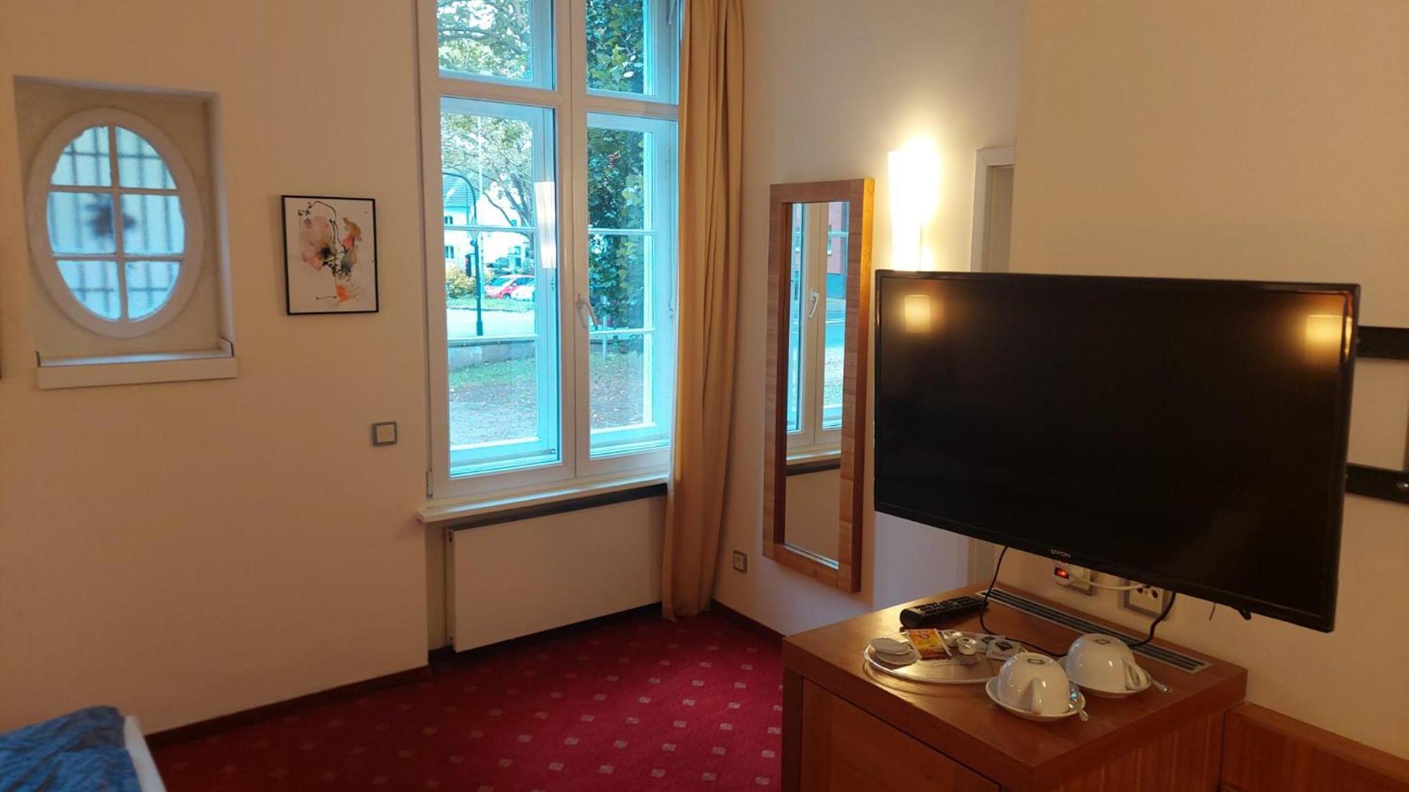 Die Villa, Zimmer 26, Dz Leverkusen Dış mekan fotoğraf